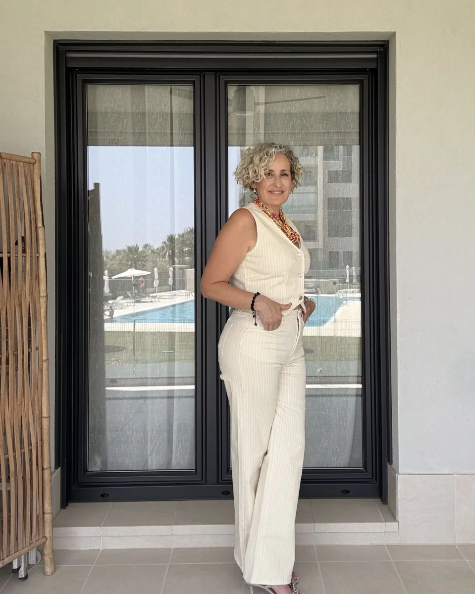 Jeans Beige Mil Rayas Tiro Alto Pierna Recta - Imagen 4