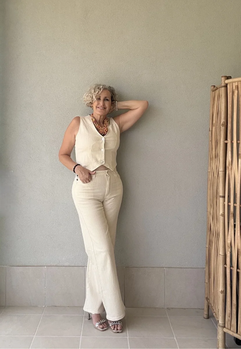 Jeans Beige Mil Rayas Tiro Alto Pierna Recta - Imagen 3